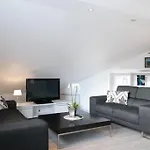 Hotell Aalesund Airport 3*