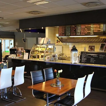فندق Aalesund Airport Ytterland