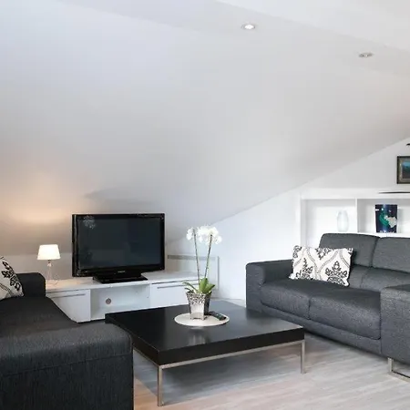 فندق Aalesund Airport 3*