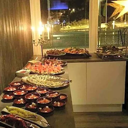 Hotel Aalesund Airport 3*