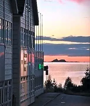 Aalesund Airport 3* Ytterland