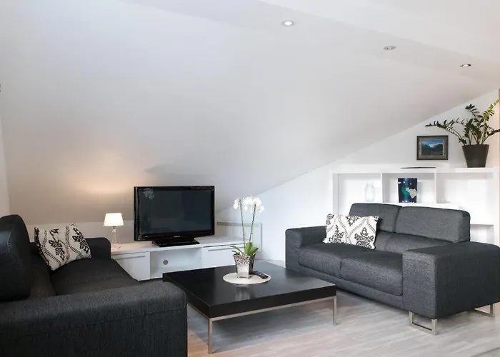 Hotel Aalesund Airport 3*